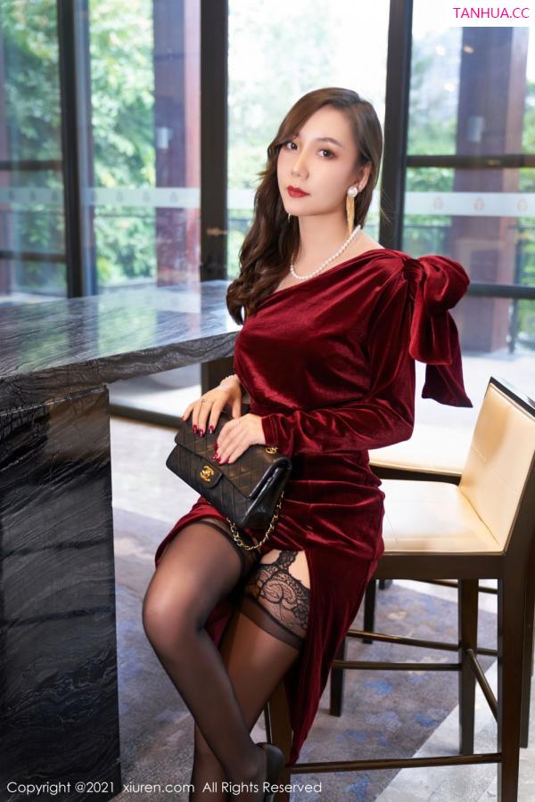 小乔  御姐模特艾静香 猩红华丽的礼裙第28张图片